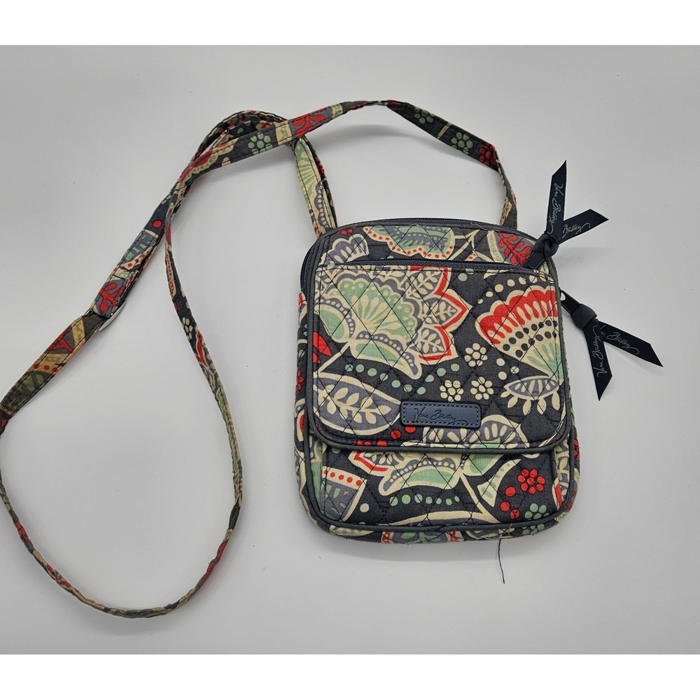 Vera Bradley Crossbody Bag Purse Quilted Floral Pattern Travel Bag - Picture 2 of 14